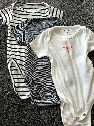 Set of 3 Baby Bodysuits / Onesies - Size 3 months, Neutral Stripes