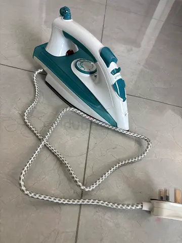 Used Steam Iron in Like New Working Condition