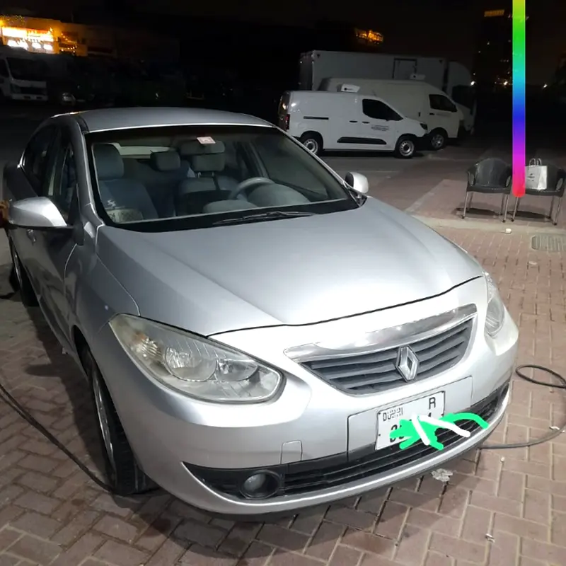 Renault Fluence 2012 — photo 1 of 3