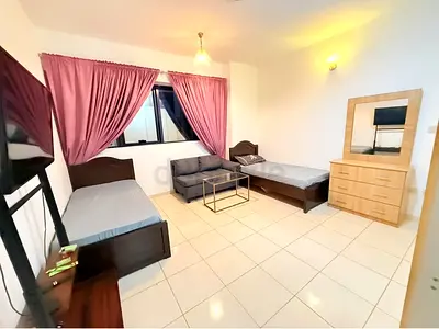 Available bed space next to Financial Center Metro Station