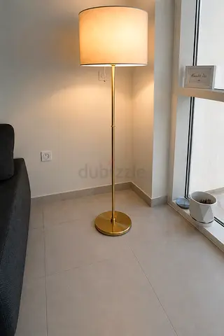 Premium Gold Floor Lamp – Excellent Condition