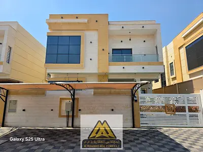 5 Bedrooms Majlis Spacious Living Room Plot Size: 3,014 sq. ft. Modern Layout Spacious Design Prime Location Close to All Services