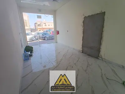 فرصة مميزة للإيجار السنوي في منطقة المويهات 3 بعجمان، محل تجاري بمساحة كبيرة في موقع حيوي جداً، مناسب لمختلف الأنشطة التجارية والاستثمارية