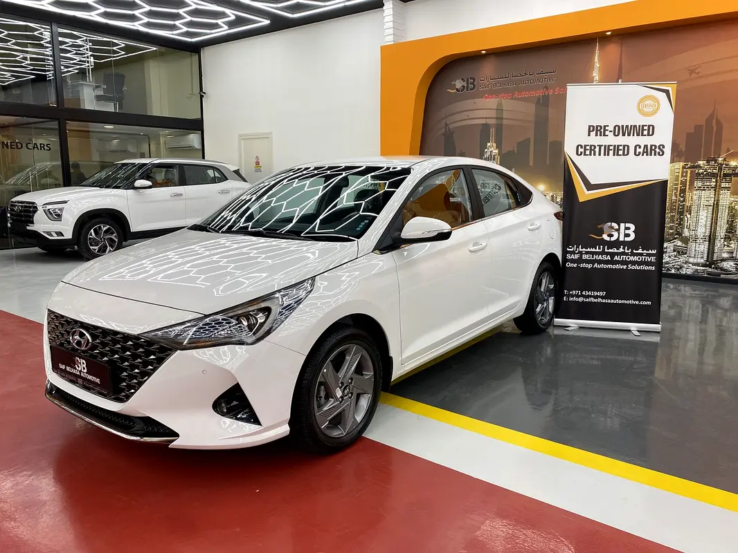 Hyundai Accent 2023 — photo 1 of 16