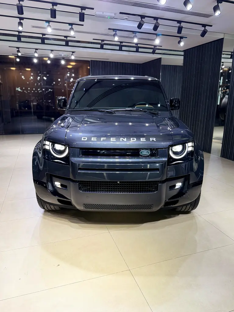 Land Rover Defender 2026