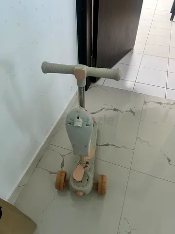 Scooter kids
