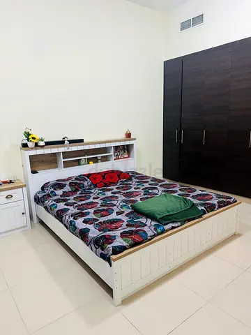 Private room preferably for executive ladies; working couples ;Common kitchen; private washroom;
