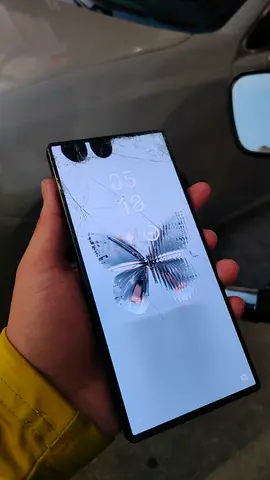 REDMAGIC 9S PRO (SCREEN GLASS BROKEN / TOUCH WORKING AND ABLE TO PLAY PUBG EASYLY)