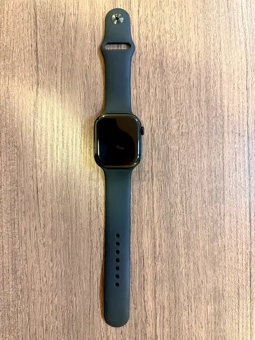 Smartwatch in good working condition with silicone strap (black) Apple Watch 11 series