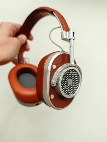Master  Dynamic MH40 Wired Headphones (Rare Original 2014 Launch Edition)