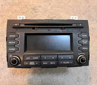 🔹 For Sale: Genuine OEM Factory Radio CD Player – Kia Sportage 2015 (GCC Specs) 🔹