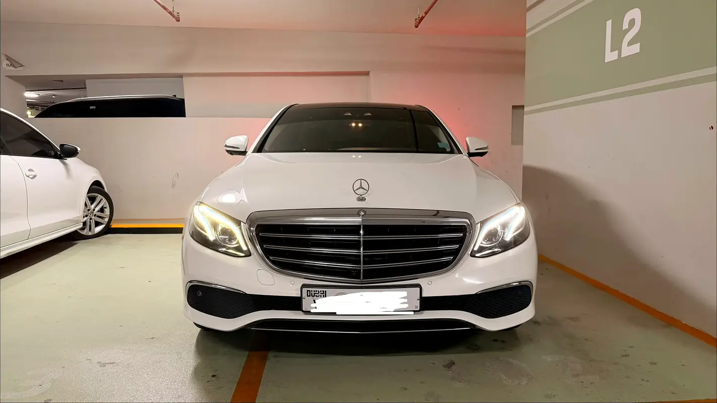 Mercedes-Benz E-Class 2017 — photo 1 of 8