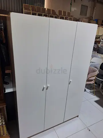 3 door wardrobe