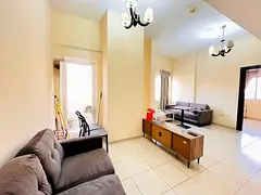 Spacious Unit | Prime Location| Community Views