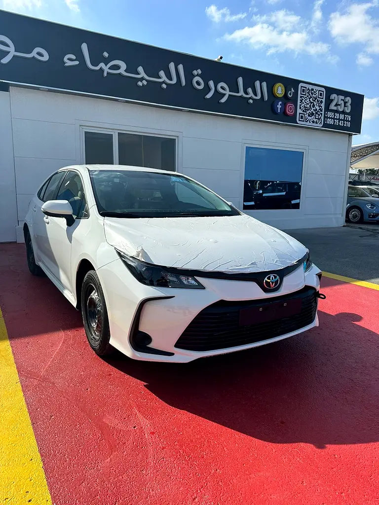Toyota Corolla 2026 — photo 1 of 14