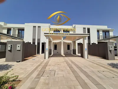 Distress Deal | 2 Bedroom Townhouse for sale Falcon Island Al Hamra Village