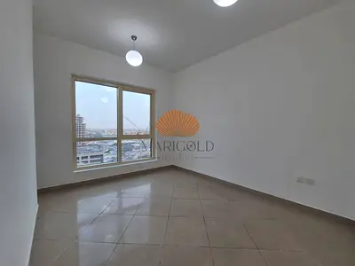 OPEN VIEWS | VACANT | FAMILY BUILDING
