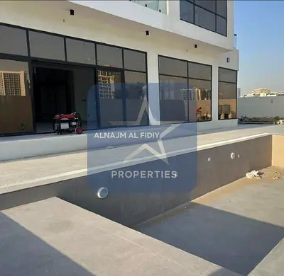 Brand New Ultra Modern Beauty I with LIFT I Exquisite Pool & Garden I Complete Outside Quarters