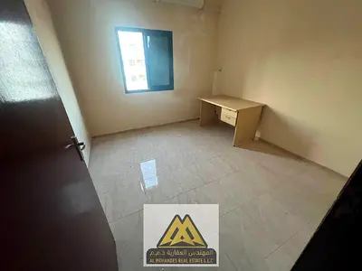 فرصة مميزة للإيجار السنوي في منطقة النخيل 1 بعجمان، شقة غرفتين وصالة بمساحة مريحة وتصميم عملي، تقع في موقع استثنائي تاني صف مباشر على كورنيش عجمان،