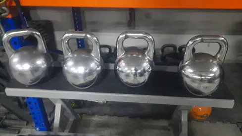 Set of 4 Chrome Kettlebells — Good Condition, Gym Use ( 8 kg / 12  kg / 16 kg / 20 kg