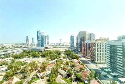 Vacant on Transfer | High Floor | Close to Metro