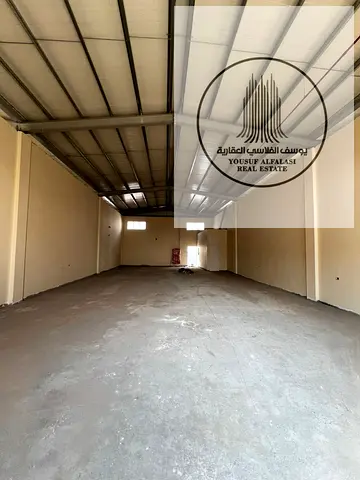 للإيجار مستودع مع حوطه مساحه 15000 قدم  كهرباء 50 كيلو السعر 400000