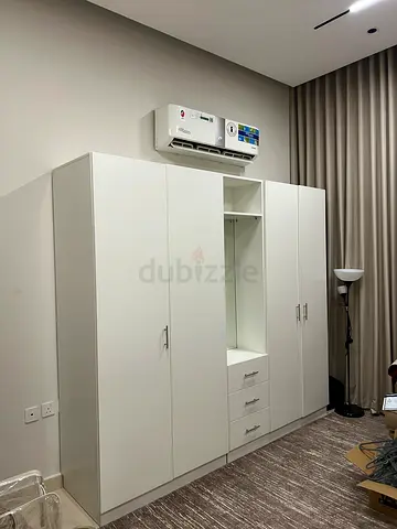Wardrobe closet