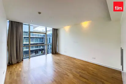 Luxurious apt with serviced amenities