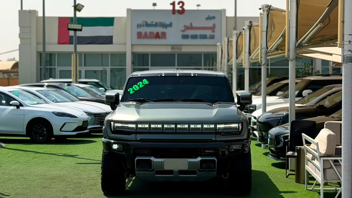 GMC Hummer 2024 — photo 1 of 20