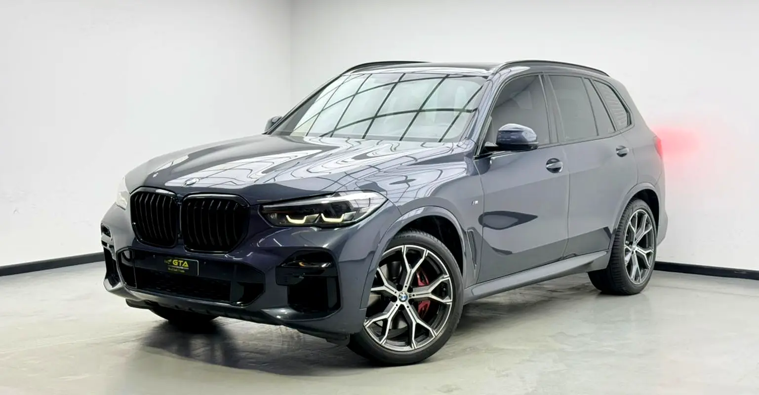 BMW X5 2023 — photo 1 of 17