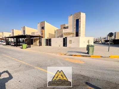 4 غرف نوم ماستر بتصميم واسع ومريح | مجلس مع مغاسل للضيوف | غرفة خادمة  | تراس كبير يوفر مساحة خارجية مميزة | ارتداد كبير أمام الفيلا