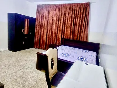 Big size Master Room Advailable for Single Executive Near NMC Hospital Electra