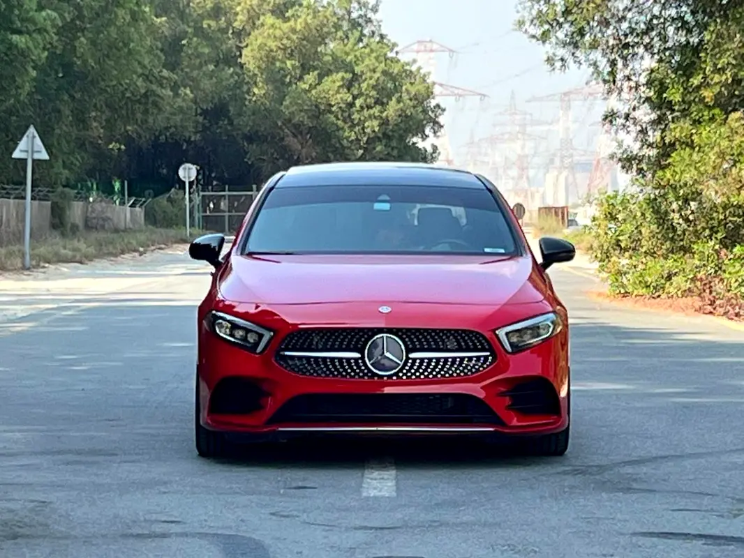 Mercedes-Benz A-Class 2019 — photo 1 of 19