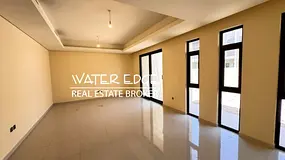 Spacious 3BR | Family Home | Vacant
