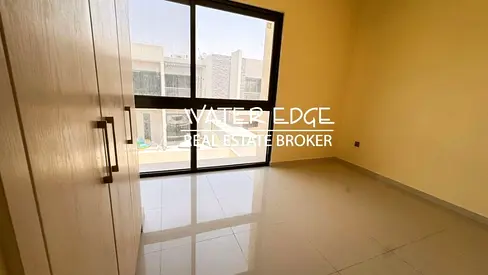 Spacious 3BR | Family Home | Vacant