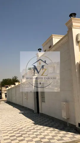 Villa for sale (as pictured), single story.