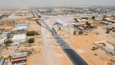 New hout for sale in the Emirate of Sharjah, Al-Saja area (compensation) Excellent location on the corner of Waka Street.