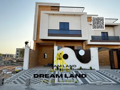 يشمل السعر رسوم التسجيل. منزل تاون هاوس رائع، يتكون من 4 غرف نوم رئيسية مع خزائن ملابس مدمجة وسطح، معروض للبيع الآن.