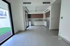 FLEXIBLE CHEQUES | PRIVATE GARDEN | VACANT