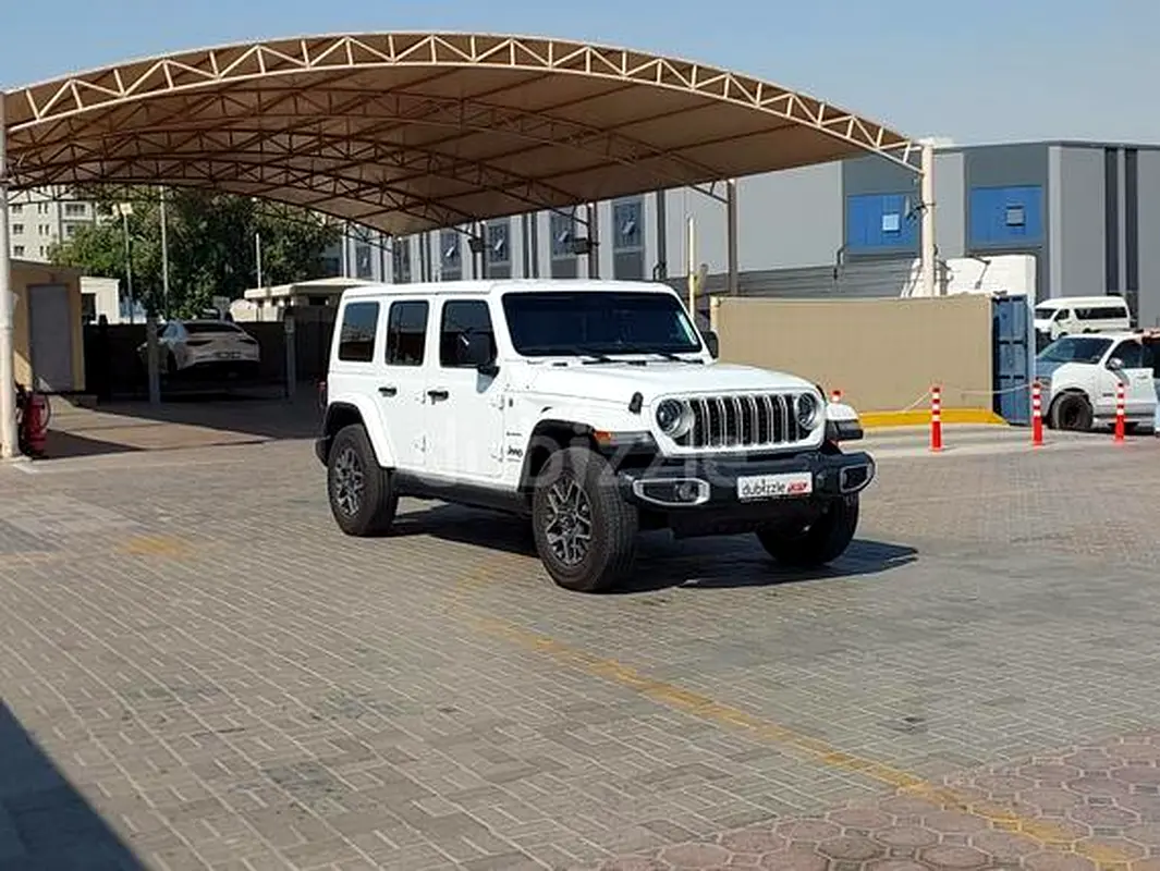 Jeep Wrangler 2024 — photo 1 of 13