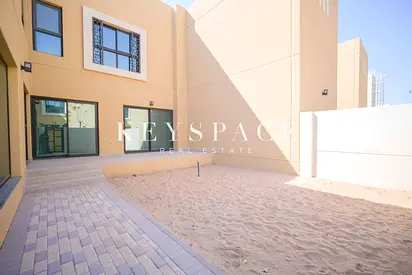 Sustainable City Lifestyle| Eco-Conscious Smart Home | Energy-Efficient Living | Resale