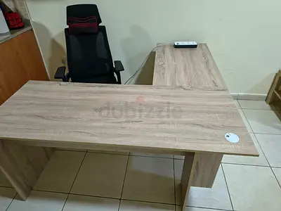 Office / Computer table