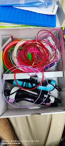 3D Printing Pen Kit with Mats  Lots of Filament - Excellent Condition