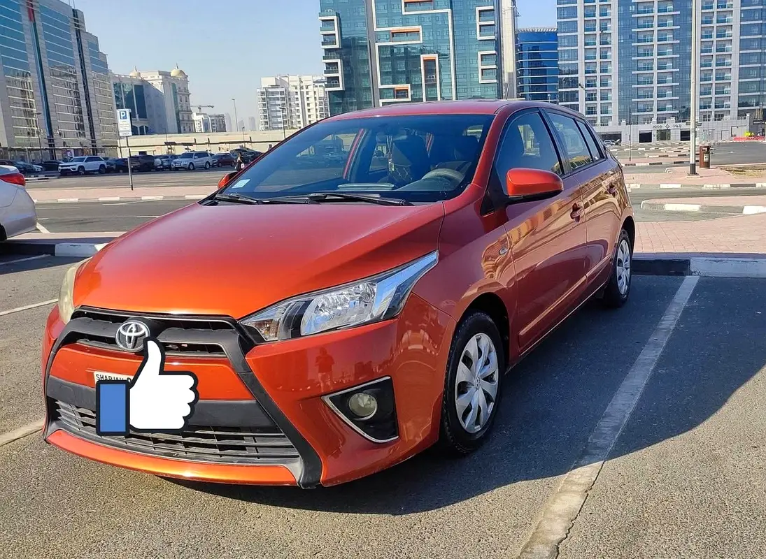 Toyota Yaris 2015 — photo 1 of 7