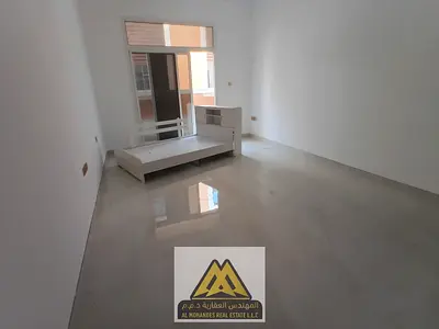 A unique opportunity: a spacious apartment with a practical design and comfortable layout, located in a vibrant area close to all essential services a