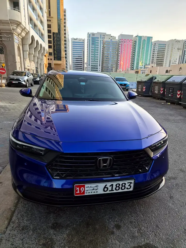 Honda Accord 2023 — photo 1 of 7