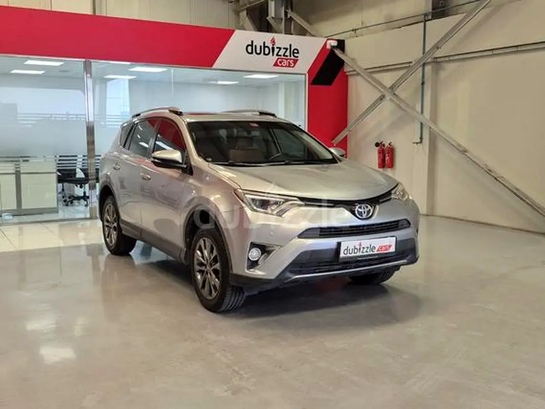Toyota Rav 4 2018 — photo 1 of 16