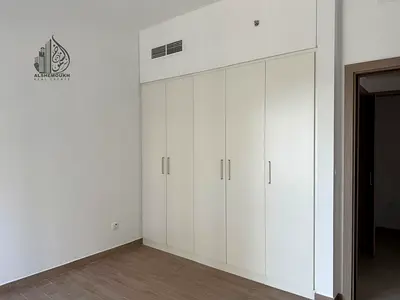 الشارقة جزيرة مريم غرفة و صالة للبيع