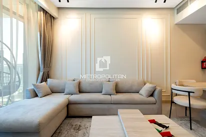 Upgraded | Furnished | Vacant | Canal View