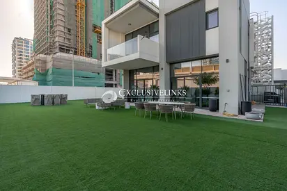 Large Garden | Ready Mid-July | Close to Park